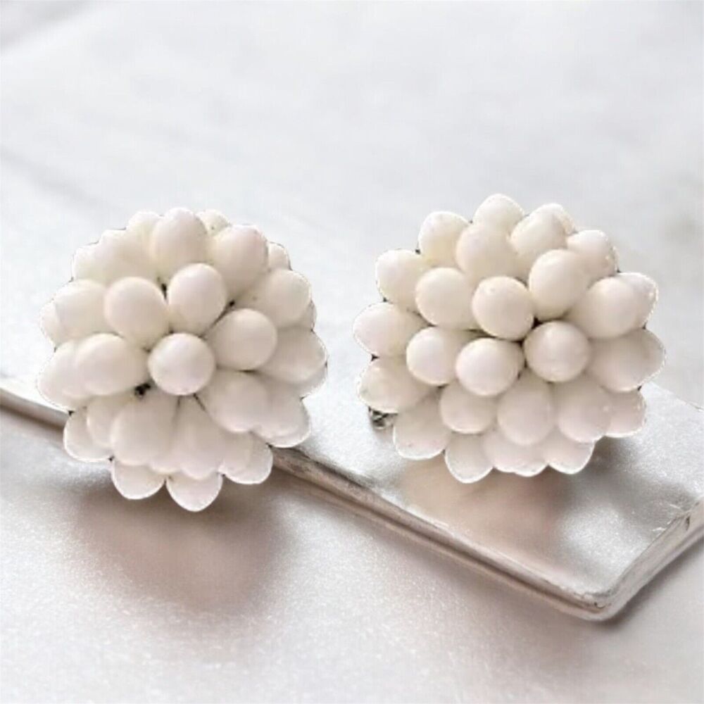 Vintage White Milk Glass Earrings - Wired Design - Silvertone Screwback